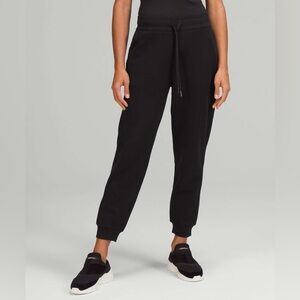 Lululemon black scuba joggers size 6